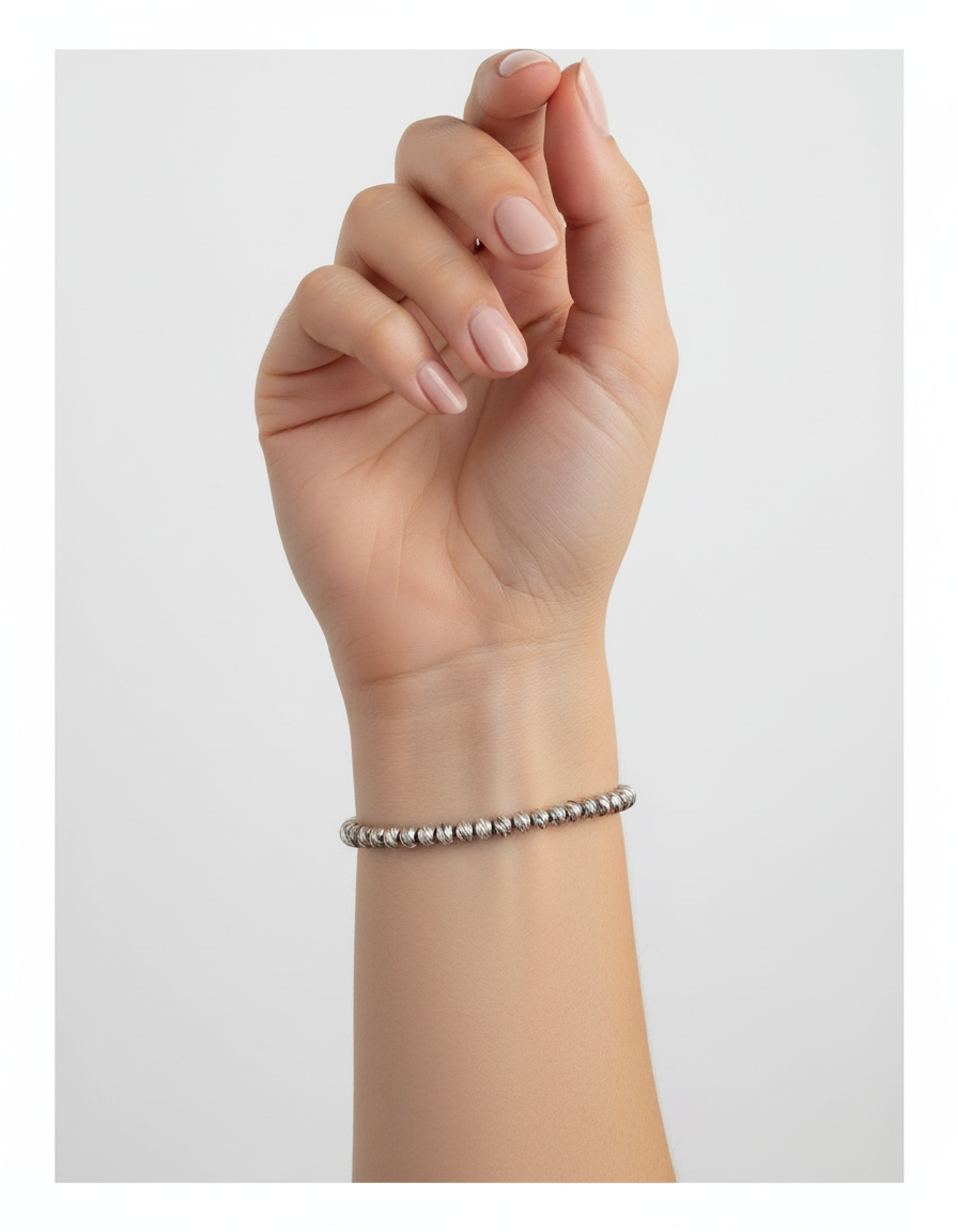 Bracciale tutto silver indossato
