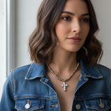 Collana Sacred Big Silver con giacca jeans