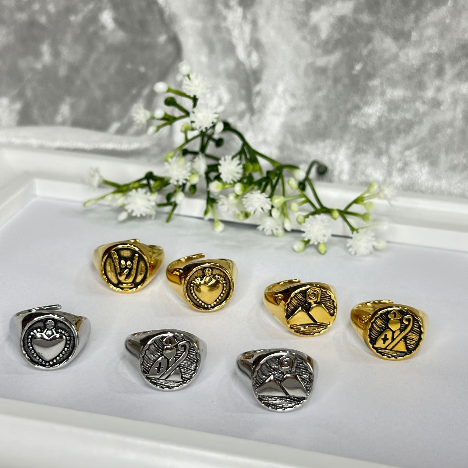 Anello in acciaio regolabile con vari soggetto san Gennaro , cuore sacro , corna, Vesuvio 